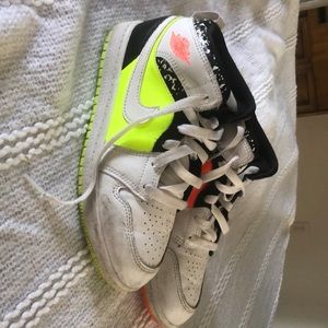 Used Air Jordan size 2.5 Y used sneakers